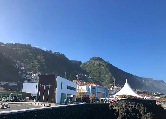 Perola Views Inn By Homie