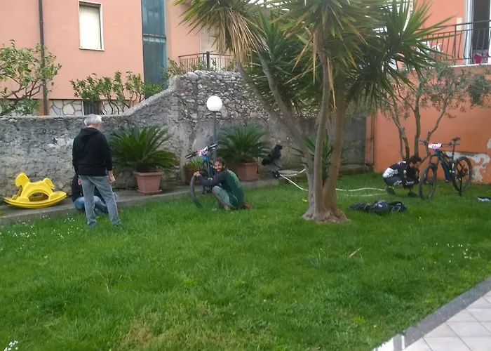 Residence Villa Carmen fronte mare a 50 mt Pietra Ligure