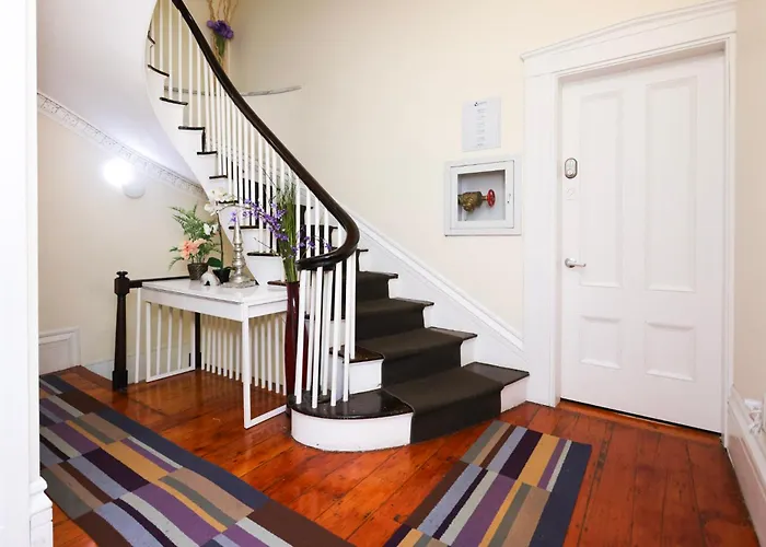 Charming & Stylish Studio On Beacon Hill #12