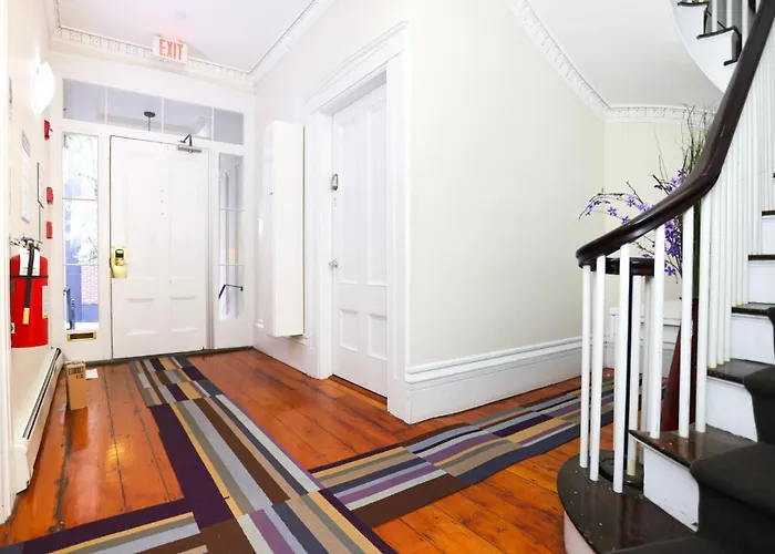 Charming & Stylish Studio On Beacon Hill #2