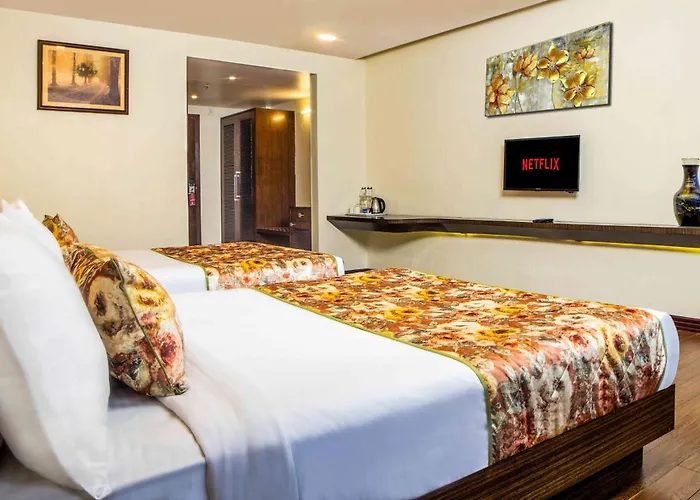 Summit Montana Suites & Spa At Mall
