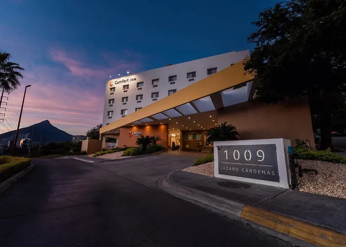Comfort Inn Monterrey Valle