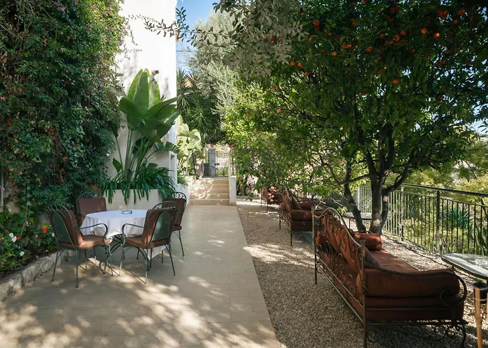 Hôtel Le Roquebrune