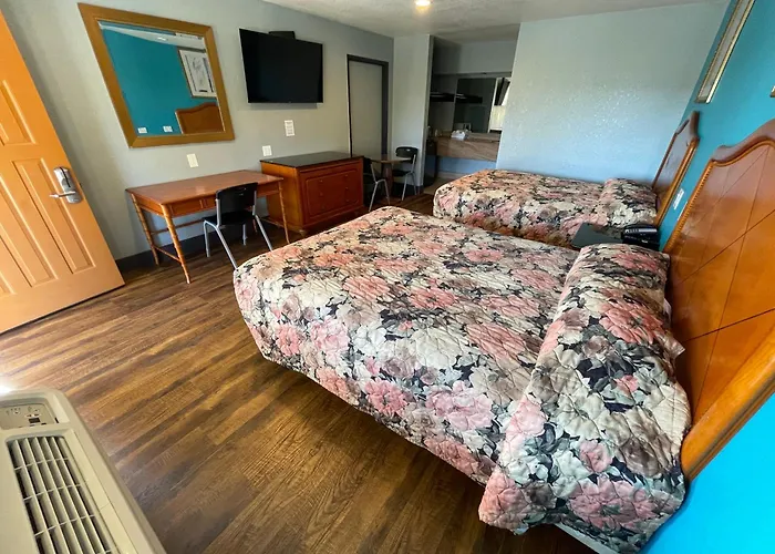 Travelers Inn