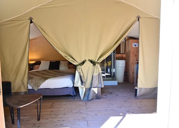 Prehistoric Lodge - Adult Only Vallon-Pont-dʼArc