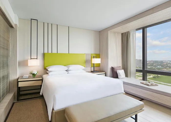 Courtyard By Marriott Iloilo Hotel