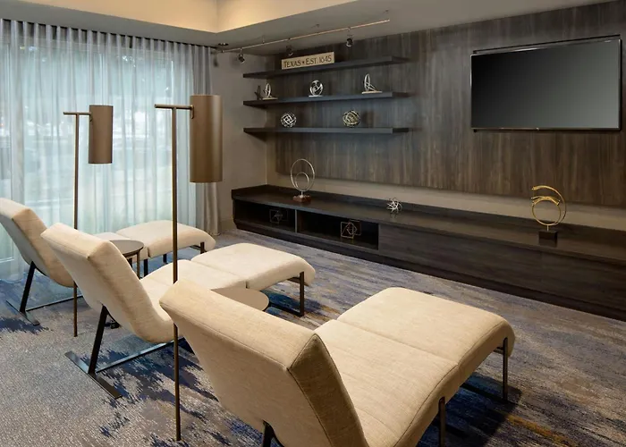 Courtyard By Marriott Dallas Downtown/Reunion District