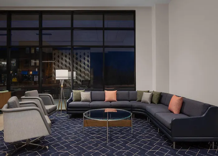 Courtyard By Marriott Lansing Downtown Hotel