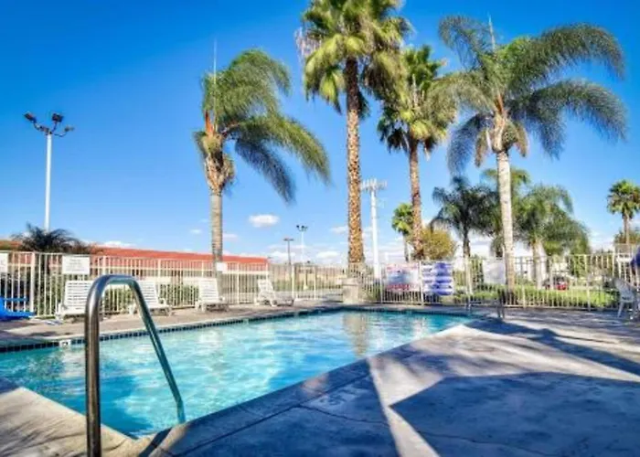 Studio 6 Suites - Riverside, Ca South