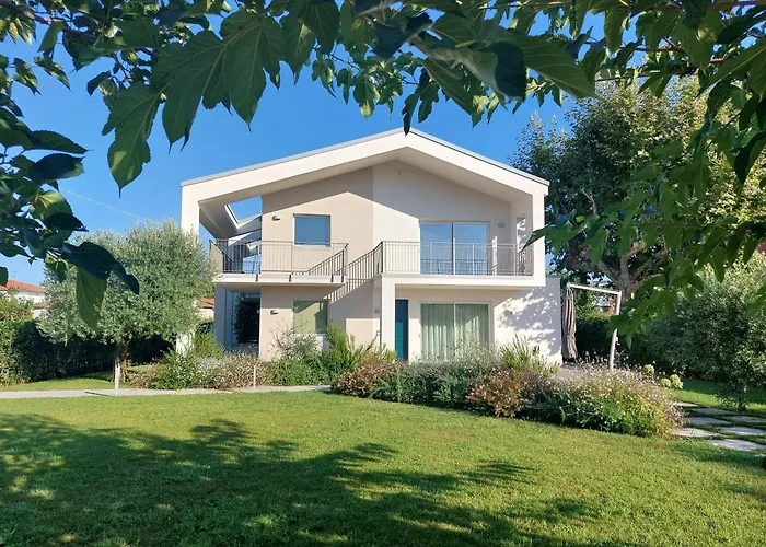 Hotels in Lido di Camaiore