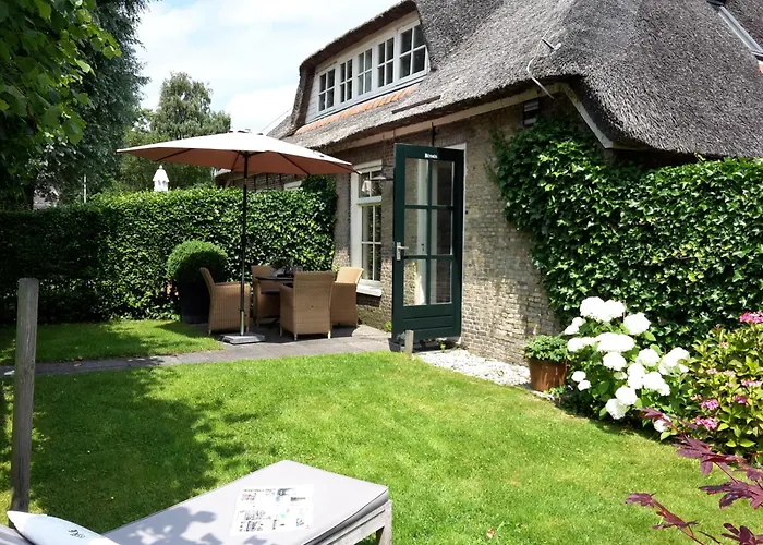 d'Oude Herbergh, vakantiehuizen aan het water Terherne