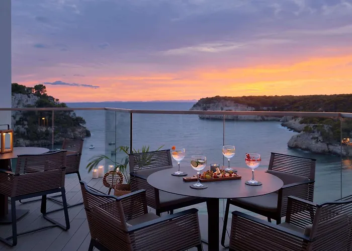 Hotel a Cala Galdana (Menorca)