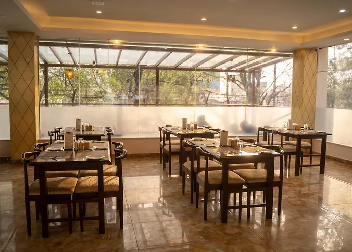 Hotel Black Diamond - Transit Point Inside Airport Katmandou