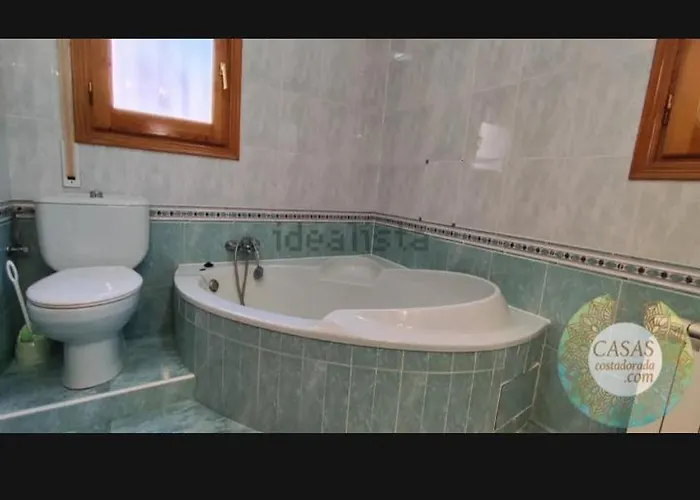 Hoteles en Les Tres Cales