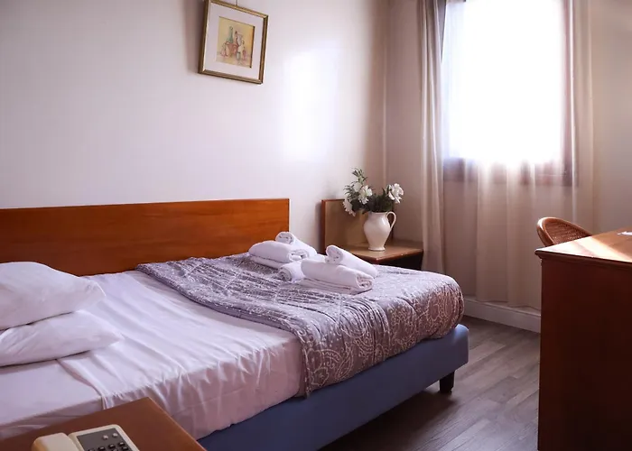 Hotel Villa Sara Mestre