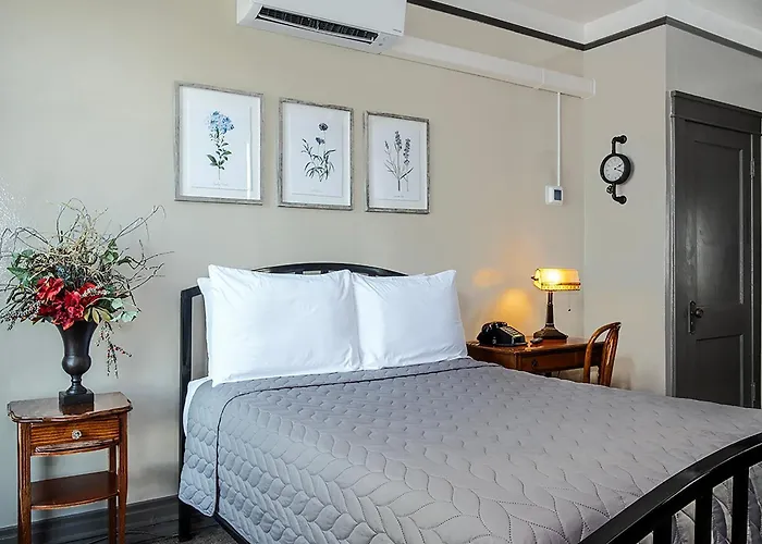 Gardner Hotel & Hostel El Paso