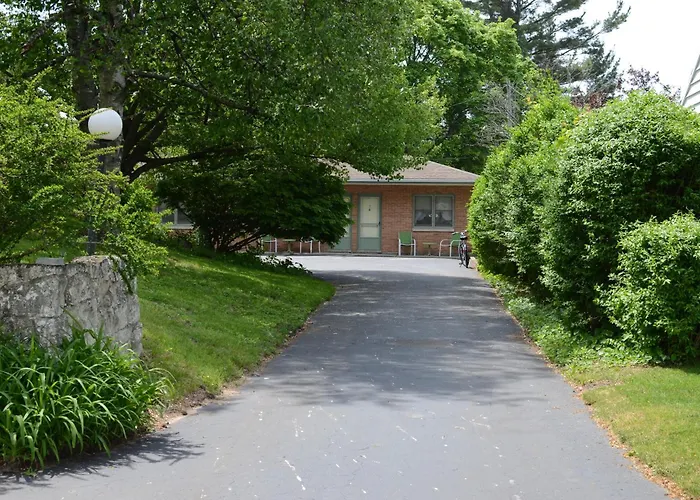 Ludington Blue Spruce Inn