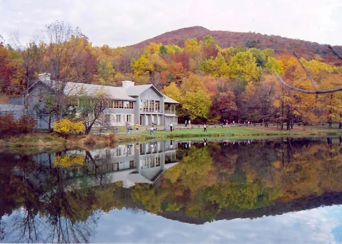 Peaks Of Otter Lodge