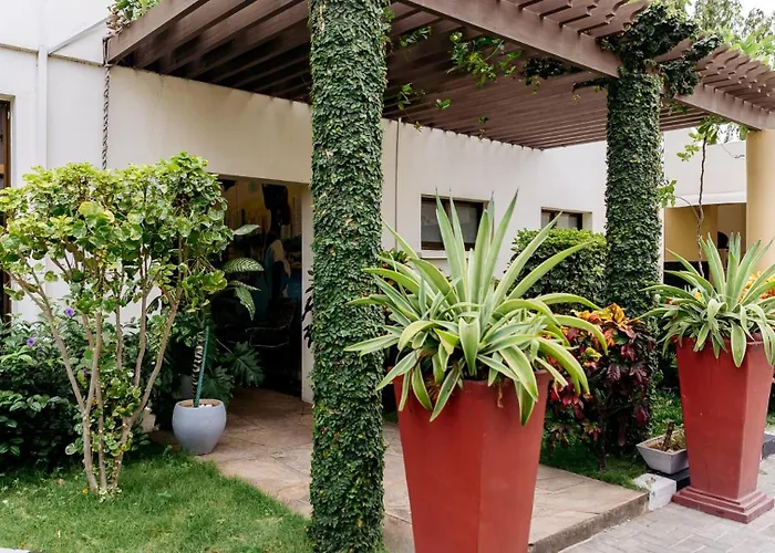 Peninsula Hotel Dar Es Salaam