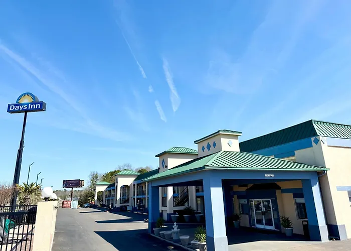 Days Inn By Wyndham Greenville