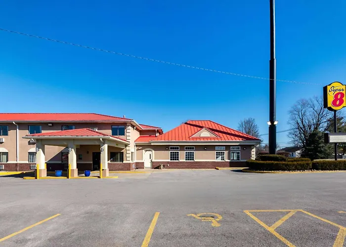 Super 8 By Wyndham Elizabethtown Hotel