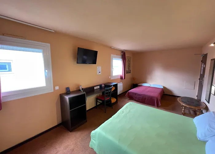 Brit Hotel St-Quentin/Nord Fayet 