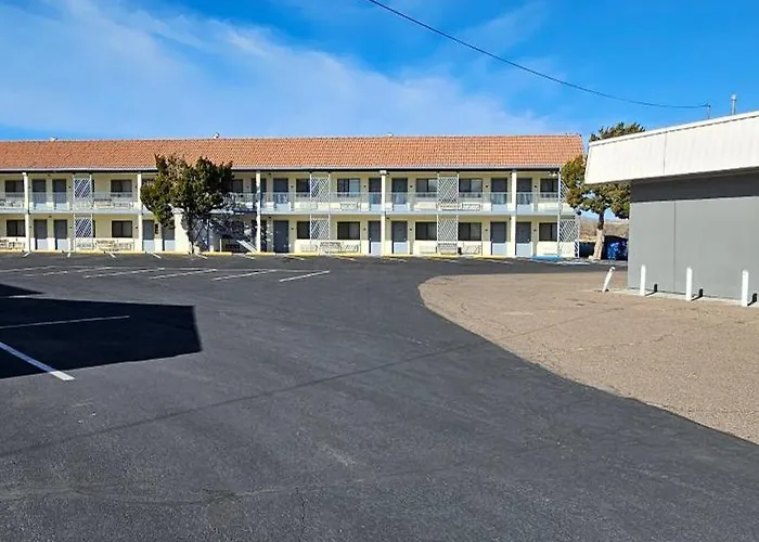 Travel Inn & Suite
