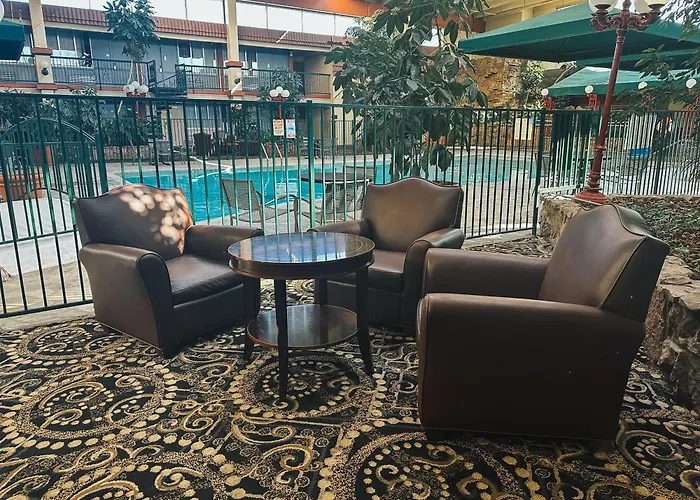 Clarion Inn