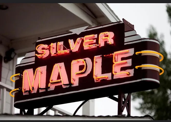 Silver Maple Inn Bridgeport