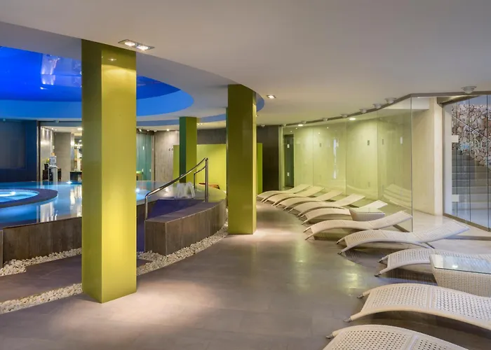 Hotel a Punta Prima (Menorca)