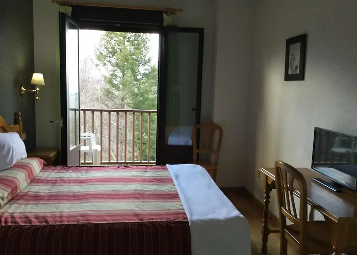 Hotel Cinco Castaños Candelario