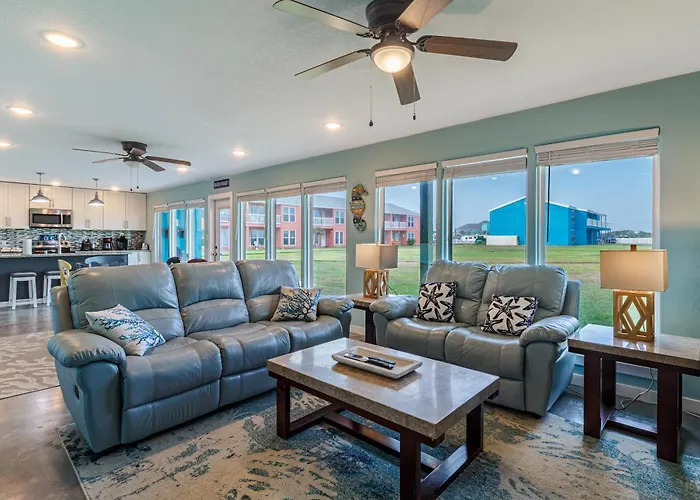 Executive Keys Condominiums On The Beach