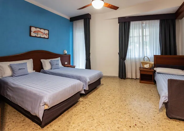 Hotel Lungomare Marina dʼMarina dʼAndora