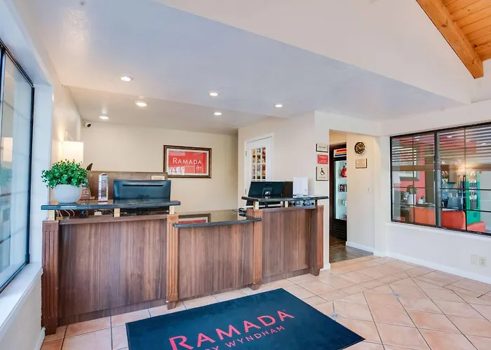 Ramada By Wyndham Mountain View Hotel