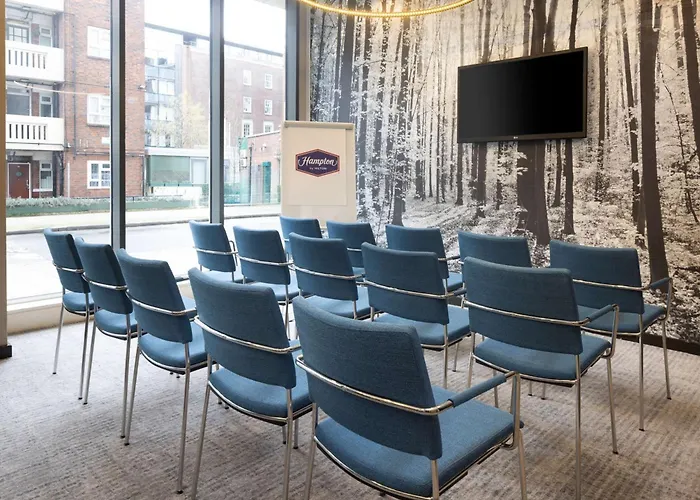 Hampton By Hilton London Waterloo Hotel