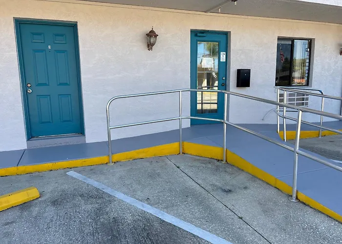 All-Suite Motel Edgewater 