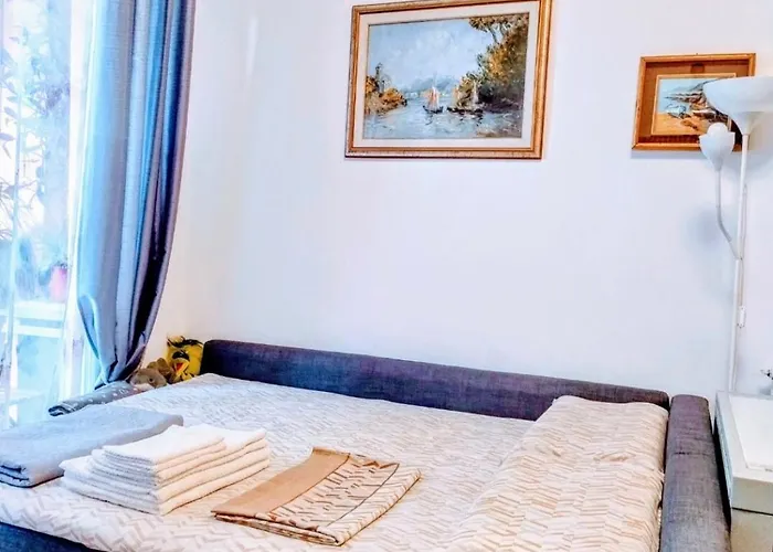 Camera Privata Nell'Appartamento In Zona Residenziale Con 2 Piscine Rapallo