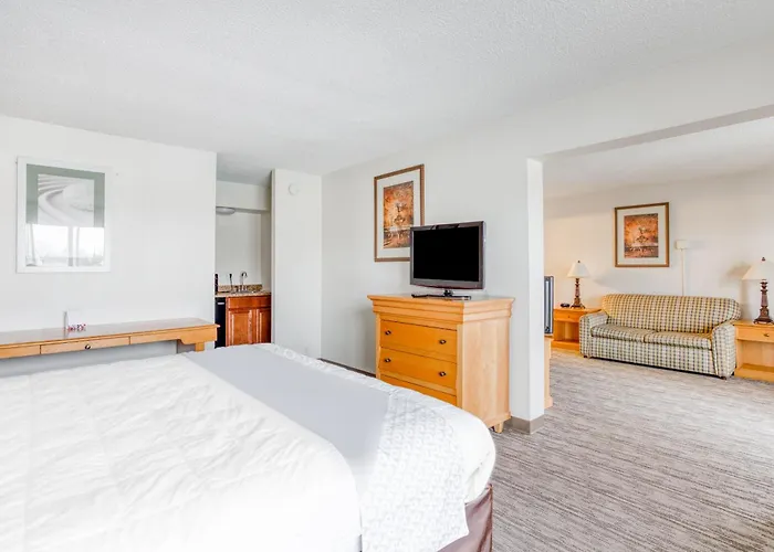 Oyo Townhouse Owensboro West Hotel