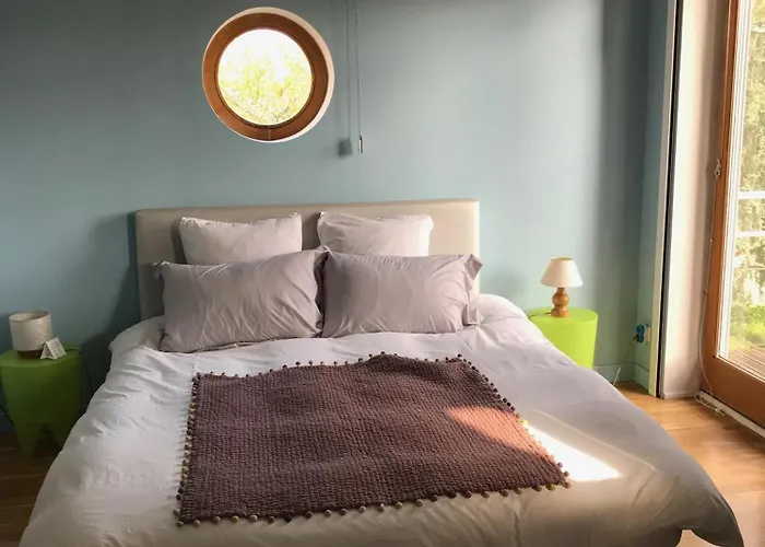 Vraie chambre d'hôtes jusqu'à 4 pers, stationnement gratuit, prise batterie