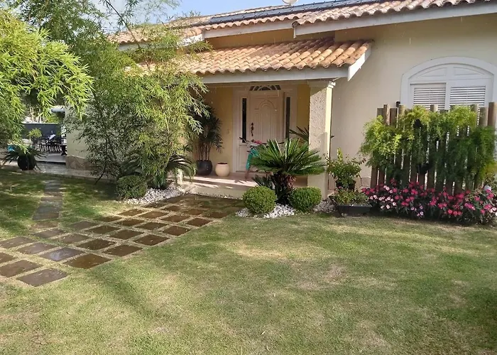 Suítes em casa de férias em Atibaia piscina aquecida