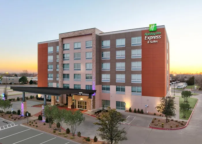 Holiday Inn Express & Suites Moore By Ihg