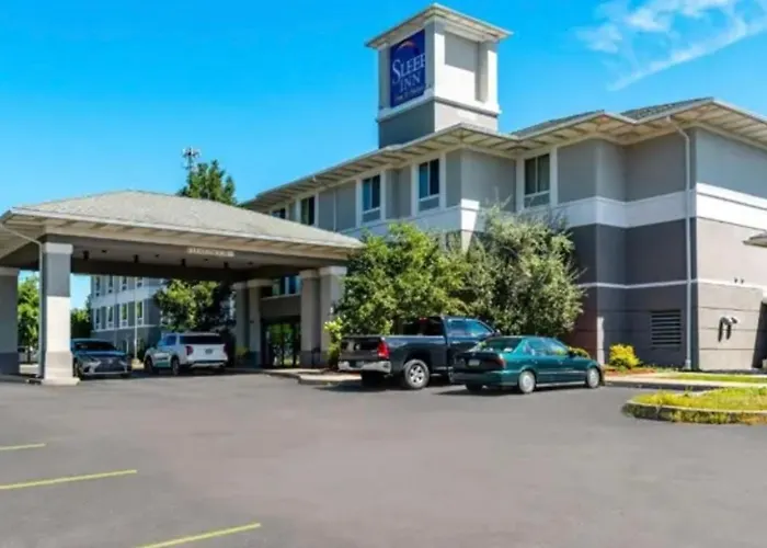 Sleep Inn & Suites Dunmore