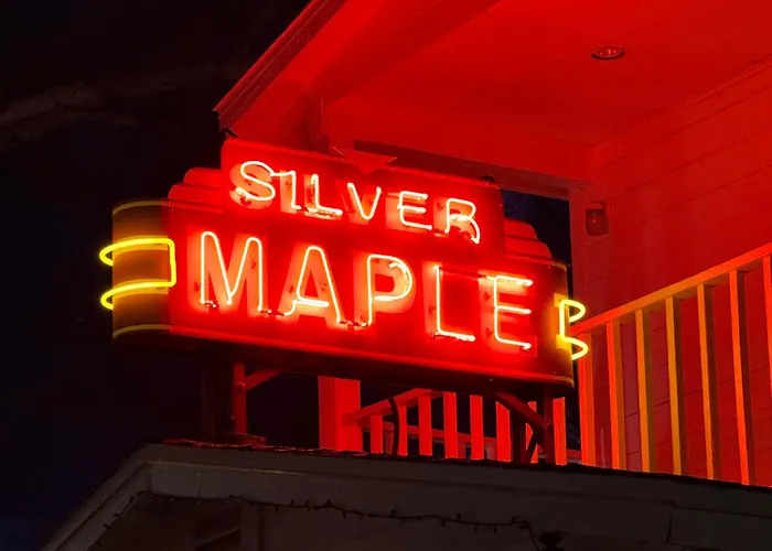 Silver Maple Inn Bridgeport