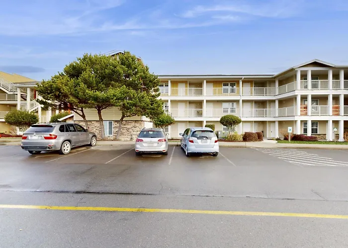 Top Floor - All The Views - 2 Bed 2 Bath Apartment In Westport