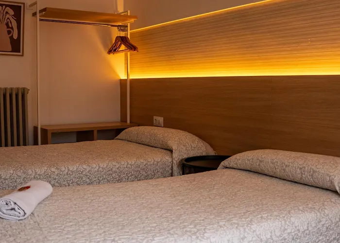 Can Setmanes By Cozycatalonia - Hostal Central Blanes