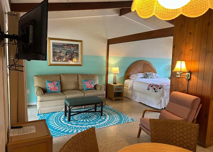 Tropical Marina & Resort On Lake Beresford DeLand