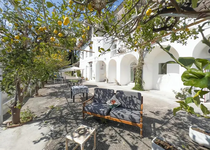 Casa Nina- Camere Con Vista Mare E Terrazza A Raito, Costiera Amalfitana Vietri