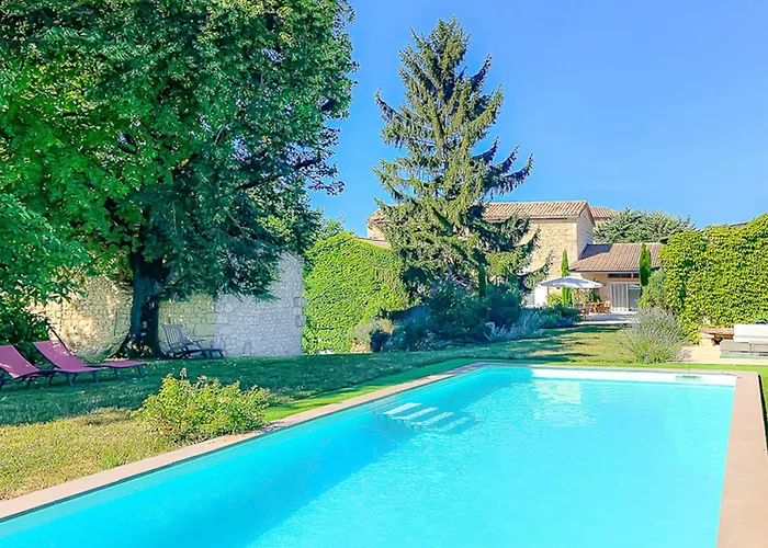 Hotel L'Envolée Sauvage à Livers-Cazelles