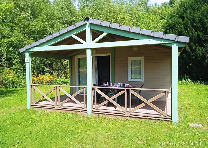 Hotel Terres de France - Les Hameaux de Miel à Beynat