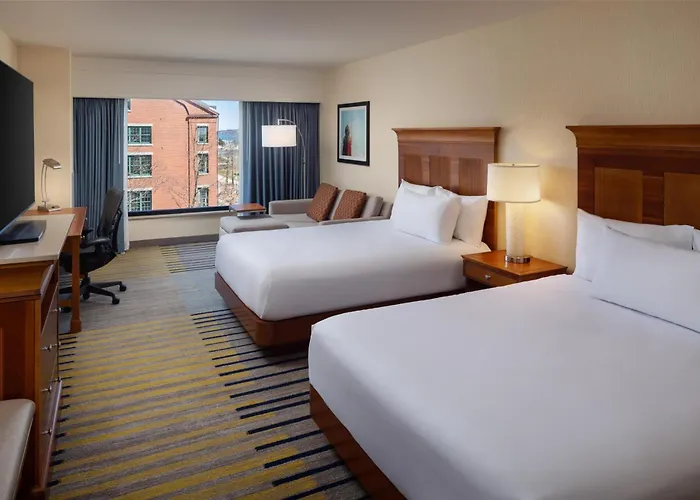 Hilton Garden Inn Portland Downtown Waterfront